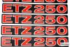 Samolepka MZ ETZ250 matn� �erven�